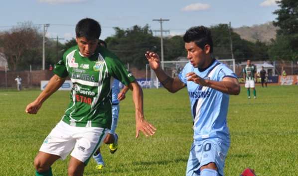 Rudy Cardozo frente a Petrolero en el Apertura