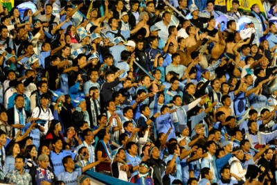 2014-05-08-cerca-a-6-mil-hinchas-celestes-alentaran-hoy-a-bolivar-en-argentina