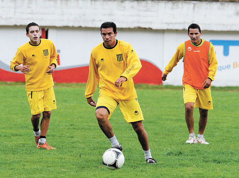 ATIGRADOS-Marcos-Paz-The-Strongest_LRZIMA20130330_0002_11