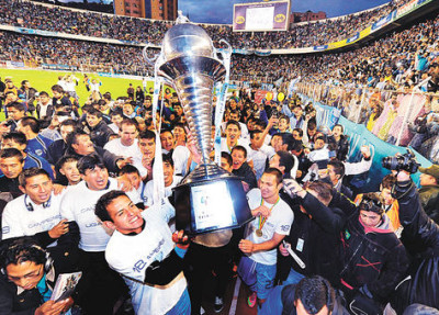 Campeon-festejo-bolivaristas-ganado-Clausura_LRZIMA20130622_0084_11