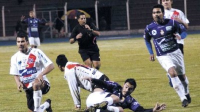 Clasico-Incidencia-Nacional-Agustin-Ugarte_LRZIMA20120119_0014_3