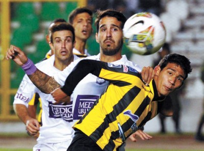 Diego-Bejarano-Defensor-Sporting-Paz_LRZIMA20140427_0016_11