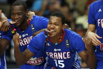 Francia-vence-a-Lituania-y-gana-bronce-en-Mundial-de-Basquetbol