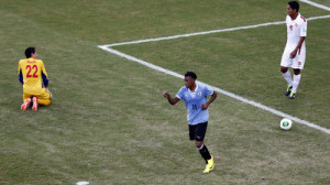 Gol-Uruguay-Tahiti-min46_MDSVID20130623_0059_7