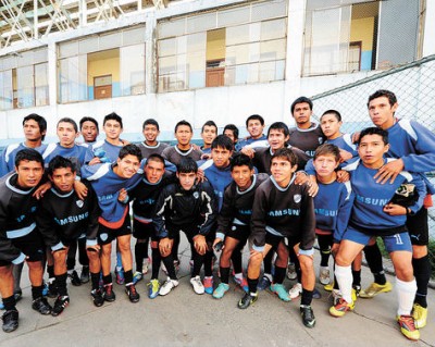 Juveniles-jugadores-Bolivar-Tembladerani-competir_LRZIMA20140228_0098_11