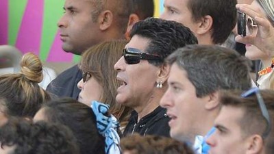 Maradona-junto-Gianinna-Mineirao_OLEIMA20140621_0123_23