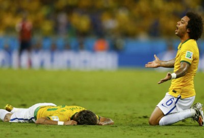 Marcelo-reclamo-arbitro-Neymar-Mundial_MILIMA20140705_0050_8