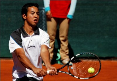 LA PAZ-22-06-13- Con las victorias de Federico Zeballos y Hugo Dellien el equipo boliviano ascendio este sabado al grupo II en la Zona Americana de la Copa Davis de tenis sacando provecho a la condicion de local y el apoyo del publico que asistio para presenciar los encuentros en el Club de Tenis La Paz (CTLP).