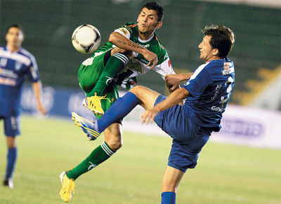 imagen del partido de ida en el Tahuichi