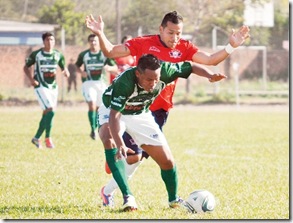 Petrolero logra la victoria de local ante un Wilster golpeado.