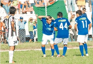 Warnes 23-02-13 Incidencias del partido entre Sport Boys y Oruro Royal en el estadio Samuel Vaca Jimenez partido de la Nacional B.