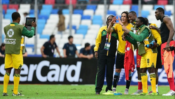 Cavani foto por Jamaiquinos