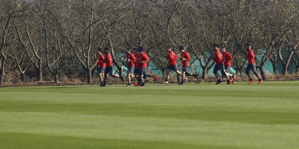 28 DE MAYO 2015/SANTIAGO  Selección  Chilena entrena durante esta mañana  en el complejo deportivo Monasterio Celeste , con la nomina previa de cara a  enfrentar la próxima Copa America FOTO:CARLOS QUEZADA/AGENCIAUNO