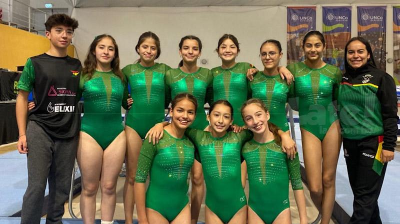 Tres campeonas olímpicas de gimnasia rítmica dan una clase magistral en  Monzón